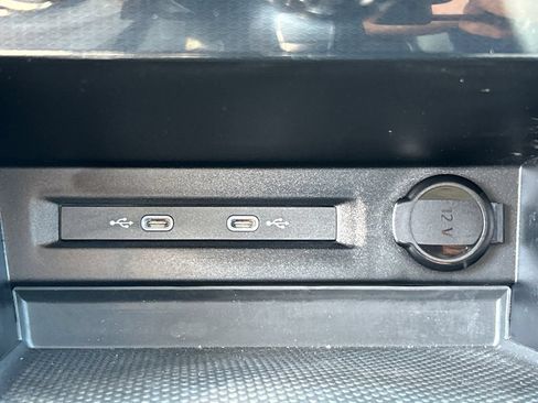 Used 2025 Volkswagen Taos S AWD/4WD image 19