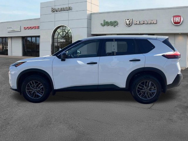 Used 2022 Nissan Rogue S FWD image 4