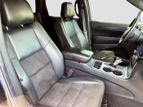 Used 2020 Jeep Grand Cherokee Altitude image 30