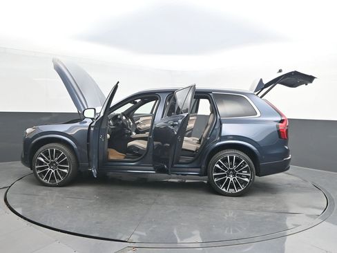 New 2026 Volvo XC90 B6 Plus w/ Protection Package Premier AWD/4WD image 39