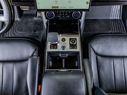 Used 2023 Land Rover Range Rover Long Wheelbase Autobiography AWD/4WD image 23