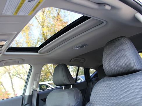 Certified 2024 Subaru Crosstrek 2.0i Premium image 17