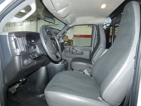 Used 2024 Chevrolet Express 2500 w/ Driver Convenience Package image 10