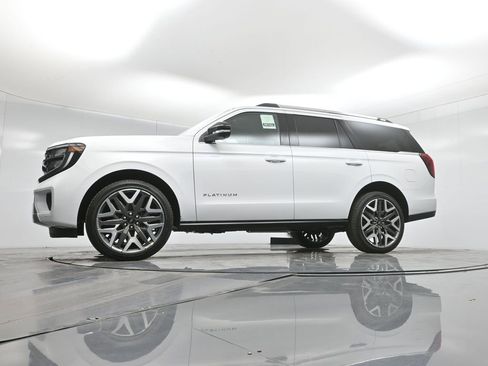 New 2025 Ford Expedition Platinum w/ Platinum Ultimate Package AWD/4WD image 7