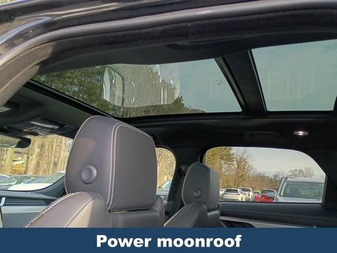 Used 2024 Jaguar F-PACE R-Dynamic S image 9