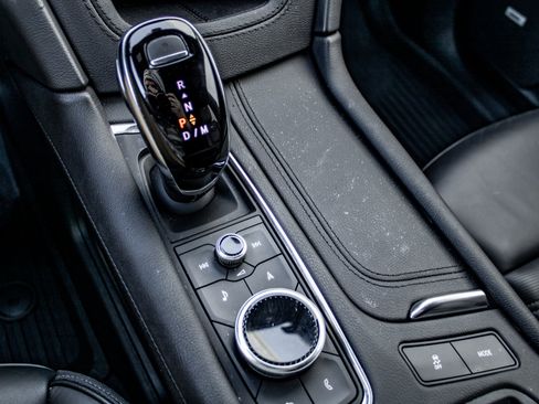 Used 2024 Cadillac XT6 Premium Luxury w/ Platinum Package image 35