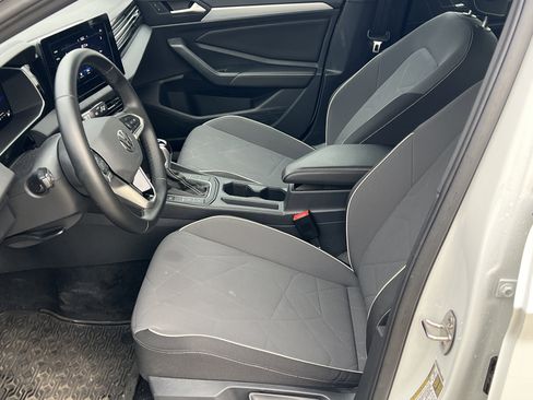 Certified 2025 Volkswagen Jetta Sport image 16