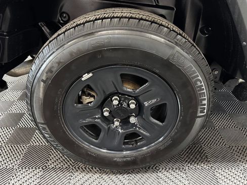 Used 2023 Jeep Wrangler Unlimited Sport image 17