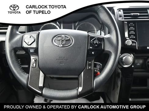 Used 2020 Toyota 4Runner TRD Off-Road AWD/4WD image 33