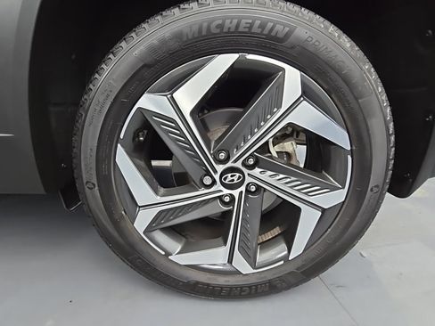 Used 2024 Hyundai Tucson Limited image 14