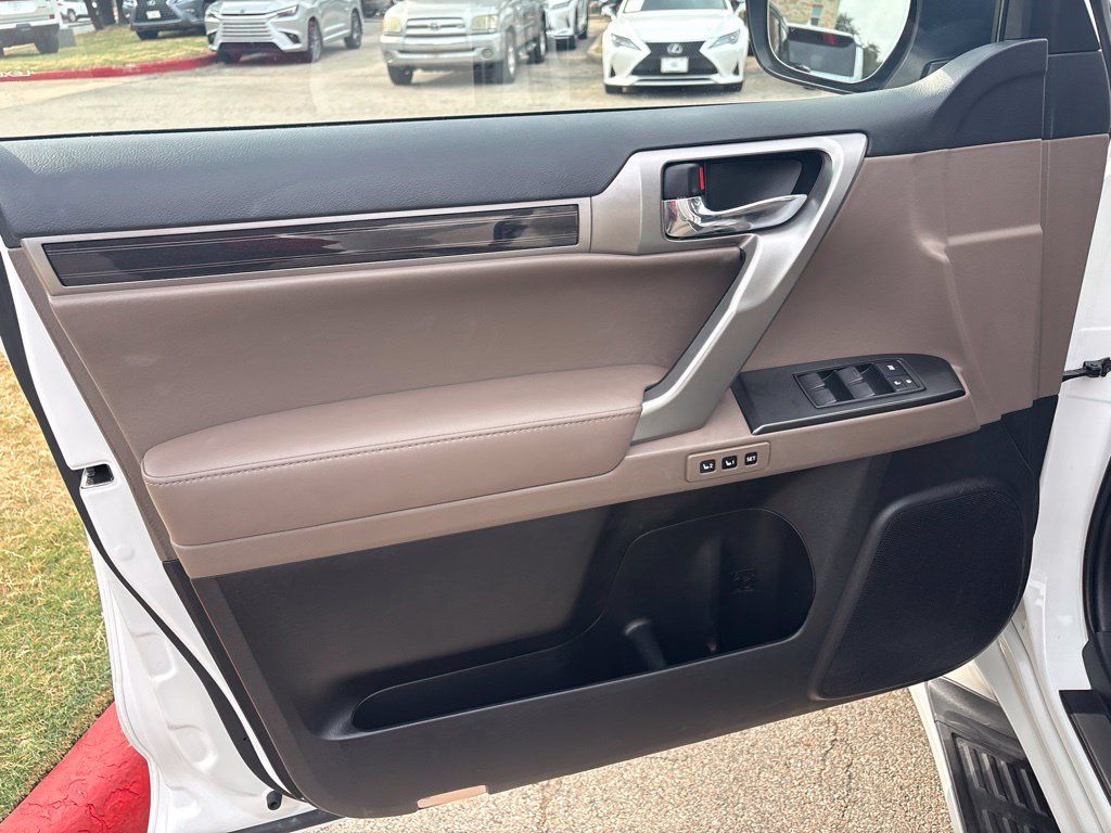 Used 2023 Lexus GX 460 Premium AWD/4WD image 10