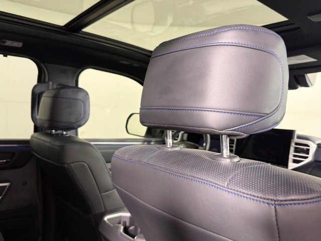 Used 2024 Toyota Sequoia Platinum AWD/4WD image 29
