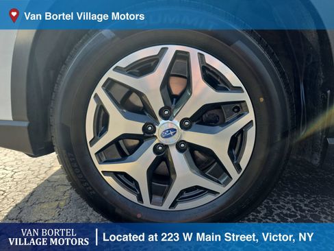 Used 2019 Subaru Forester Premium AWD/4WD image 31