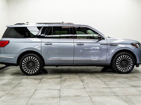 Used 2020 Lincoln Navigator L Black Label w/ Cargo Convenience Package image 10