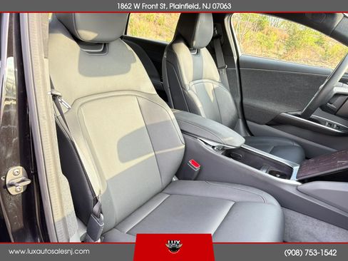 Used 2023 Lucid Air Pure AWD/4WD image 32
