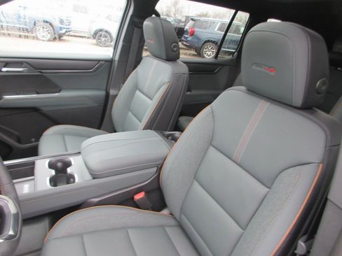 New 2026 GMC Acadia AT4 w/ Luxury Package image 13