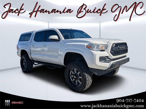 Used 2016 Toyota Tacoma SR image 1