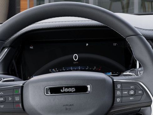 New 2026 Jeep Grand Cherokee Altitude AWD/4WD image 17