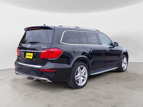 Used 2016 Mercedes-Benz GL 550 4MATIC image 5
