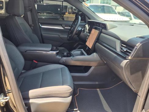 Used 2026 GMC Terrain AT4 AWD/4WD image 21
