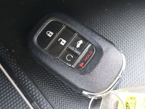 Used 2023 Honda Pilot TrailSport image 33