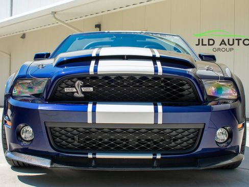Used 2012 Ford Mustang Shelby GT500 w/ Electronics Pkg RWD image 3