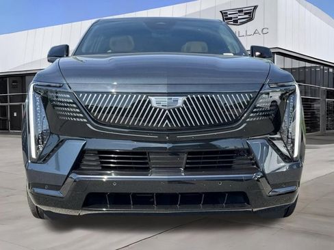 New 2025 Cadillac Escalade IQ Sport 2 w/ LPO, ONYX Package image 4