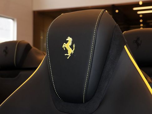 Certified 2025 Ferrari Roma Spider RWD image 84