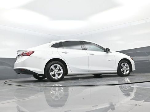 Used 2022 Chevrolet Malibu LT image 29