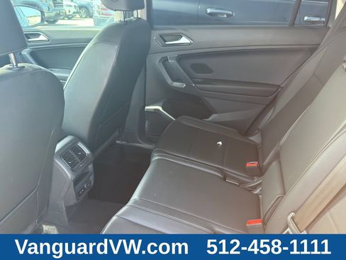 Used 2018 Volkswagen Tiguan SE FWD image 27