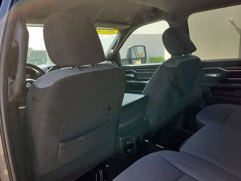 Used 2024 RAM 2500 Big Horn AWD/4WD image 12