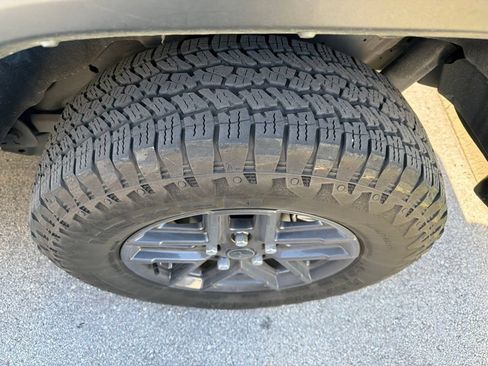 Used 2024 Jeep Wrangler Unlimited Sport AWD/4WD image 7