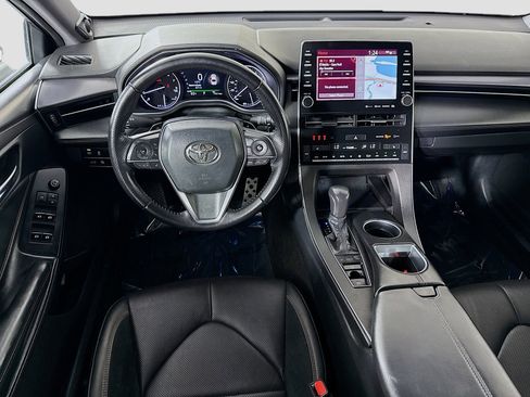 Used 2020 Toyota Avalon XSE image 17