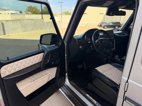 Used 2015 Mercedes-Benz G 63 AMG 4MATIC image 9