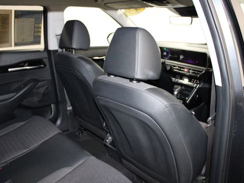 Used 2025 Kia Seltos S image 28