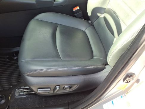 Used 2022 Toyota RAV4 XLE Premium AWD/4WD image 24
