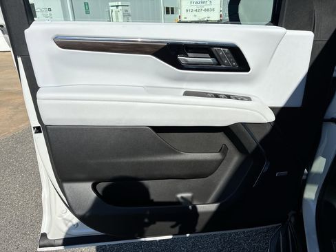 New 2025 Chevrolet Tahoe Premier image 58