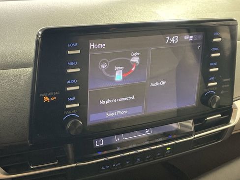 Used 2022 Toyota Sienna LE image 17