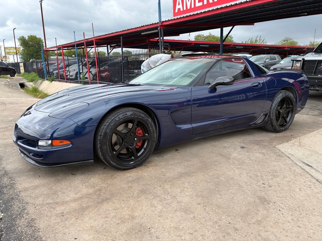 Used 2004 Chevrolet Corvette Coupe w/ Preferred Equipment Group RWD image 11