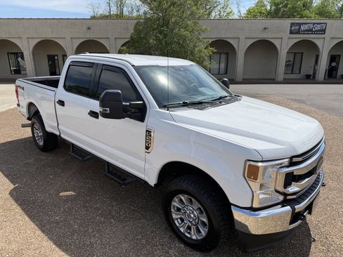 Used 2020 Ford F250 XLT image 3
