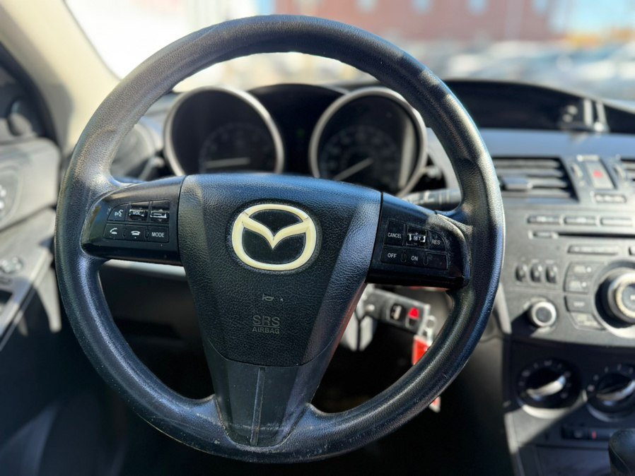 Used 2012 MAZDA MAZDA3 i Touring FWD image 12