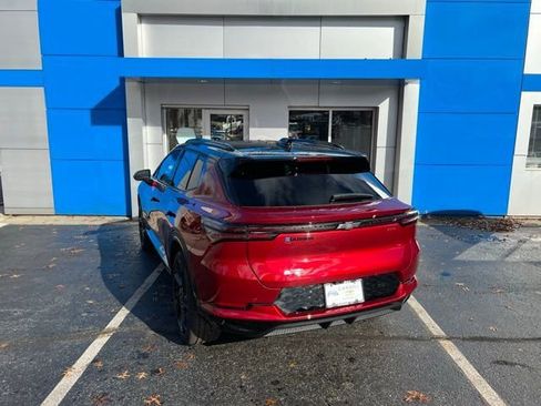 New 2026 Chevrolet Equinox EV RS image 10