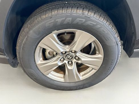 Used 2025 Toyota RAV4 LE AWD/4WD image 30