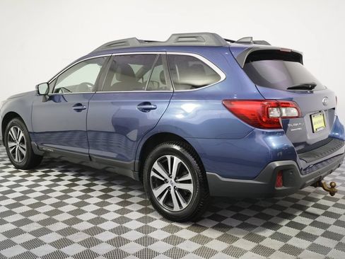 Used 2019 Subaru Outback 2.5i Limited AWD/4WD image 3