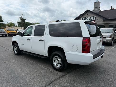 Used 2007 Chevrolet Suburban 2500 w/ Skid Plate Package AWD/4WD image 3