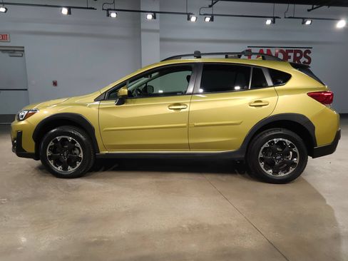 Used 2021 Subaru Crosstrek 2.0i Premium AWD/4WD image 4