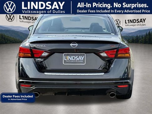 Used 2023 Nissan Altima 2.5 SR FWD image 6