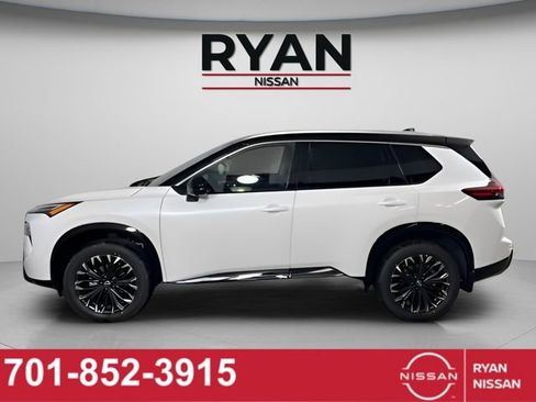 Certified 2025 Nissan Rogue Platinum w/ Platinum Premium Package image 11