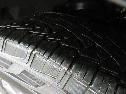 Used 2025 Ford Expedition Max Active image 9