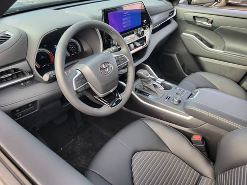 New 2026 Toyota Highlander XSE AWD/4WD image 5
